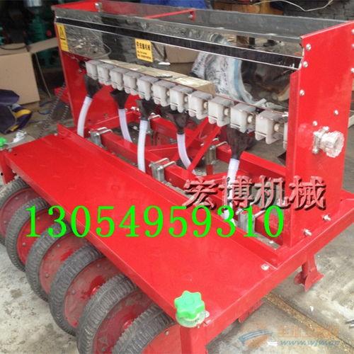 小型小麦播种机视频新款,高效播种，引领农业现代化潮流”